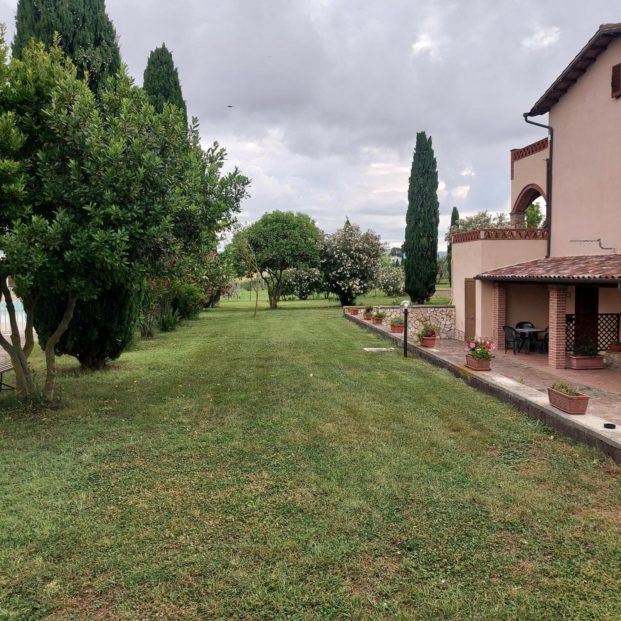 Agriturismo La Verde Rosa Pescia Romana Exterior photo